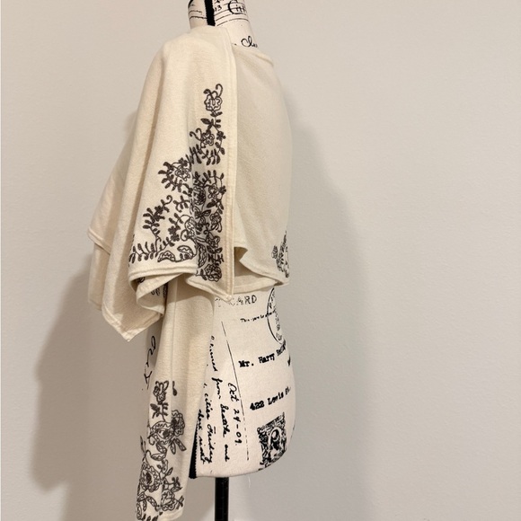 Anthropologie Moth Wrap Cardigan Embroidered Sz XS Wool Blend Quiet Luxury - Picture 6 of 16